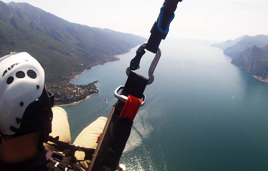 h-7 vista lago di Garda dal parapendio.jpg h-7 vista lago di Garda dal parapendio.jpg
